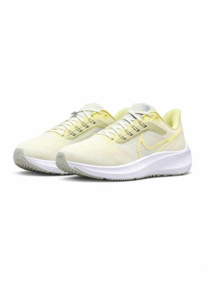 Nike Pegasus - Size 42